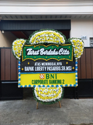 Papan Bunga Duka di Kesepuhan