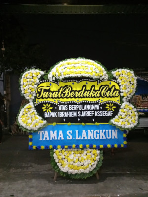 Papan Bunga Duka di Kesepuhan