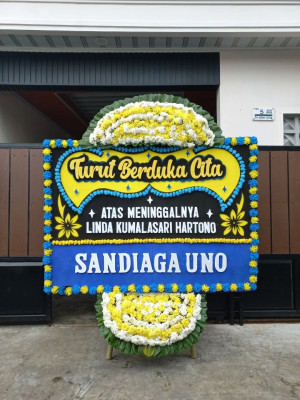 Papan Bunga Duka di Kesepuhan